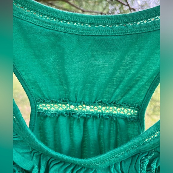 Tank top- xs women/juniors baggy/loose fit, cute ruffle & detail at neck & edge - Picture 5 of 11
